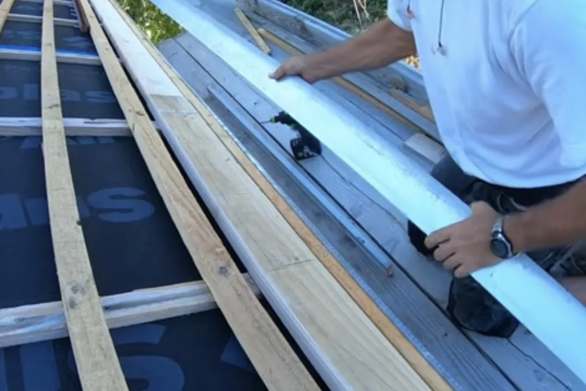 Remplacement de gouttières zinc